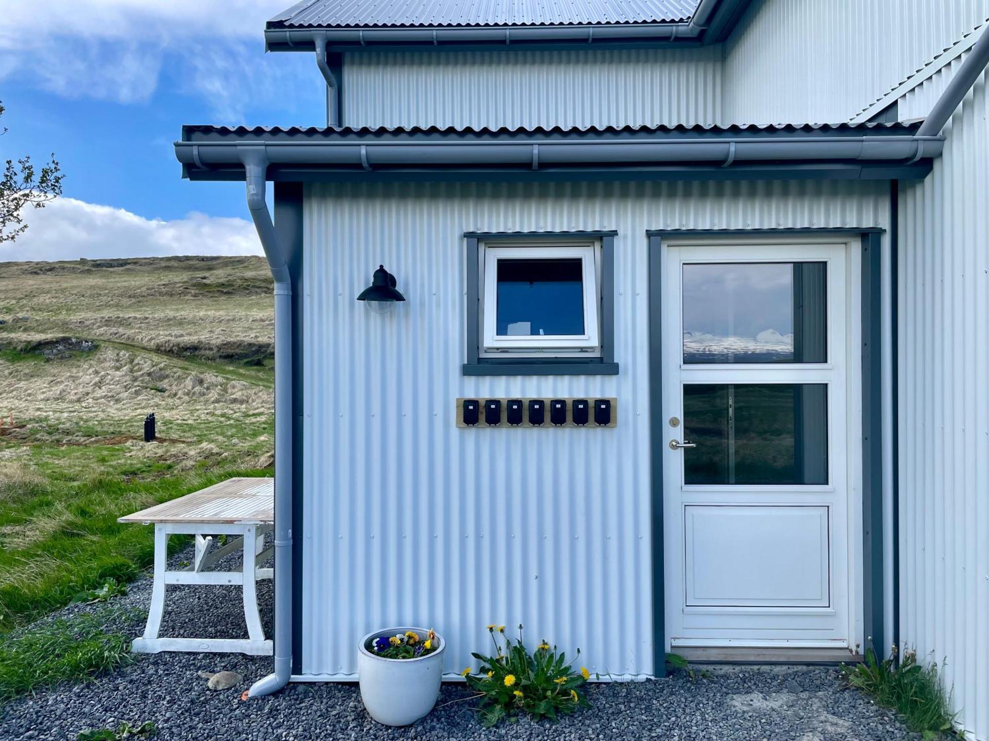 Lindarholl Guesthouse Stori-Bakki Eksteriør billede