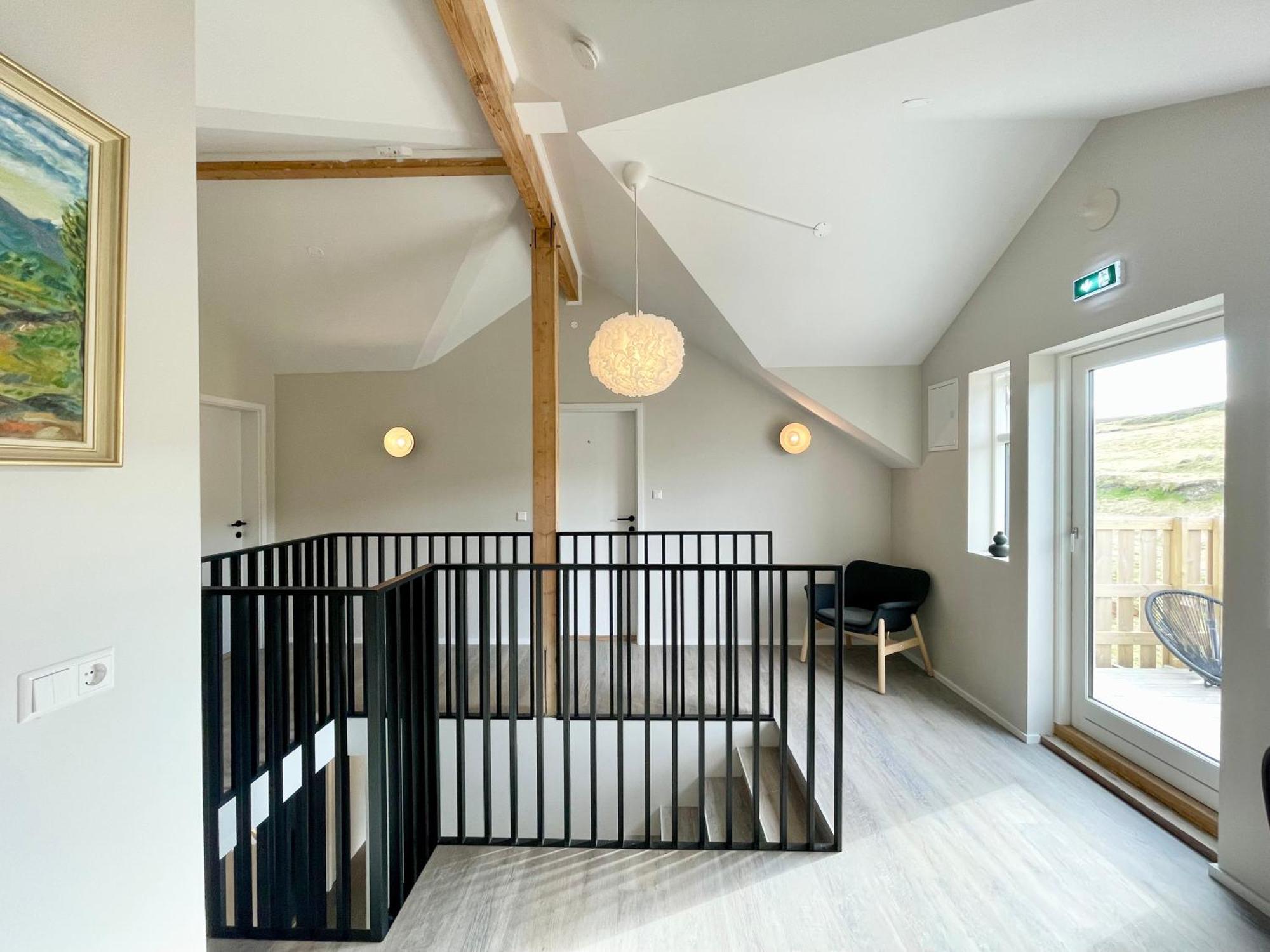 Lindarholl Guesthouse Stori-Bakki Eksteriør billede